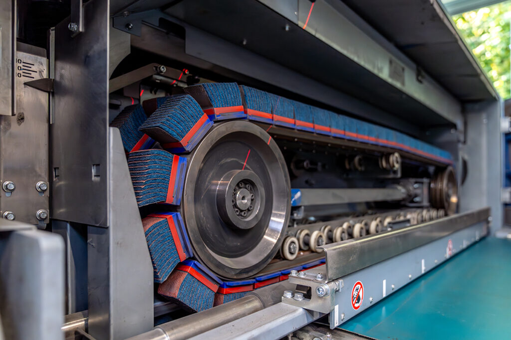 LISSMAC SBM L Entgratblockanlage